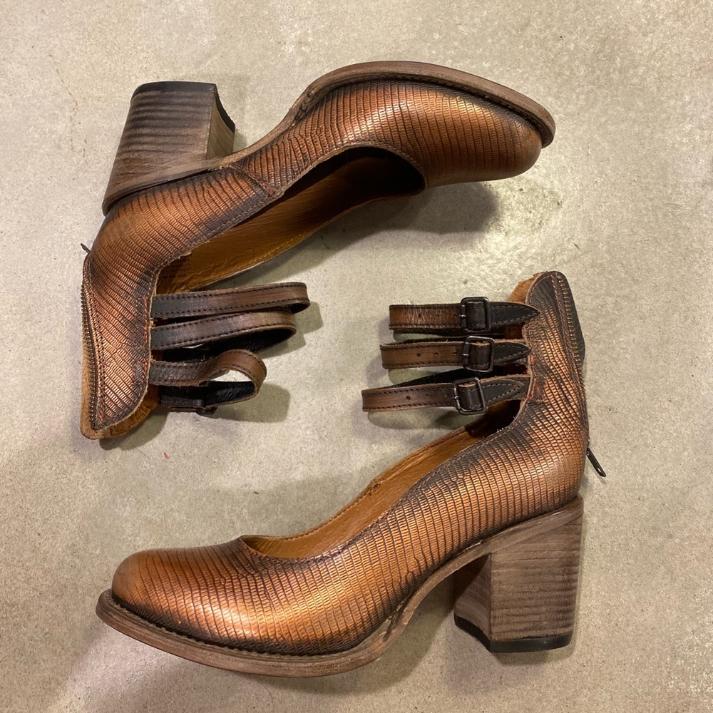 Freebird by Steven Copper Brown Textured Leather Heels - Picture 2 of 16